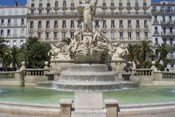 Pourquoi Frankie Family est le restaurant le plus tendance du centre-ville de Toulon ?