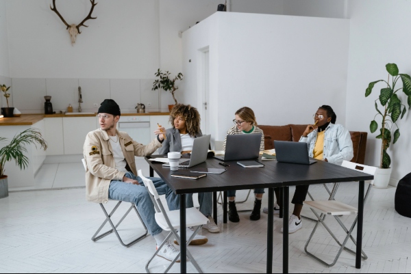 Coworking et sessions de rush au centre-ville : Où s&rsquo;offrir une vraie pause déjeuner de chef à Toulon ?
